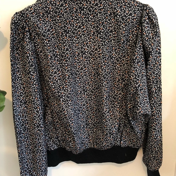 Lightweight floral button down collared shirt - Picture 6 of 7